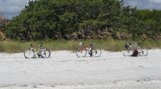Die Rennräder nahmen Emanuel und seine Begleiter gleich mit nach Florida.