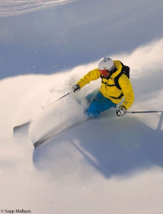 In Serfaus teilen sich 30 Skifahrer die Piste in den Morgenstunden.