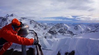 Am Stubaier Gletscher finden alle "Sorten" von Skifahrern ihren Spaß.