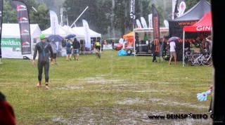 Das schlechte Wetter ließ die Teilnehmer unbeeindruckt.
