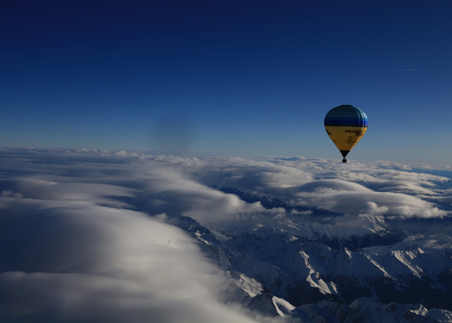 Bergfilmfestival St. Anton: Wolfgang Nairz - Mit dem Ballon über die Alpen