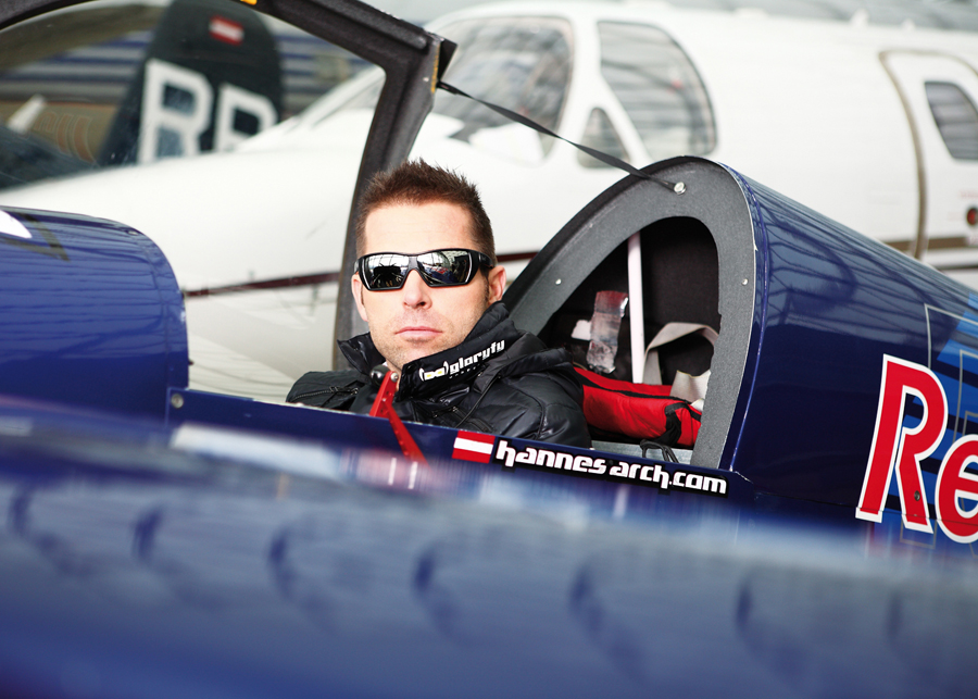Hannes Arch Red Bull Airraice Pilot