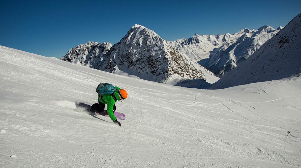 Skifahren am Gletscher Soelden