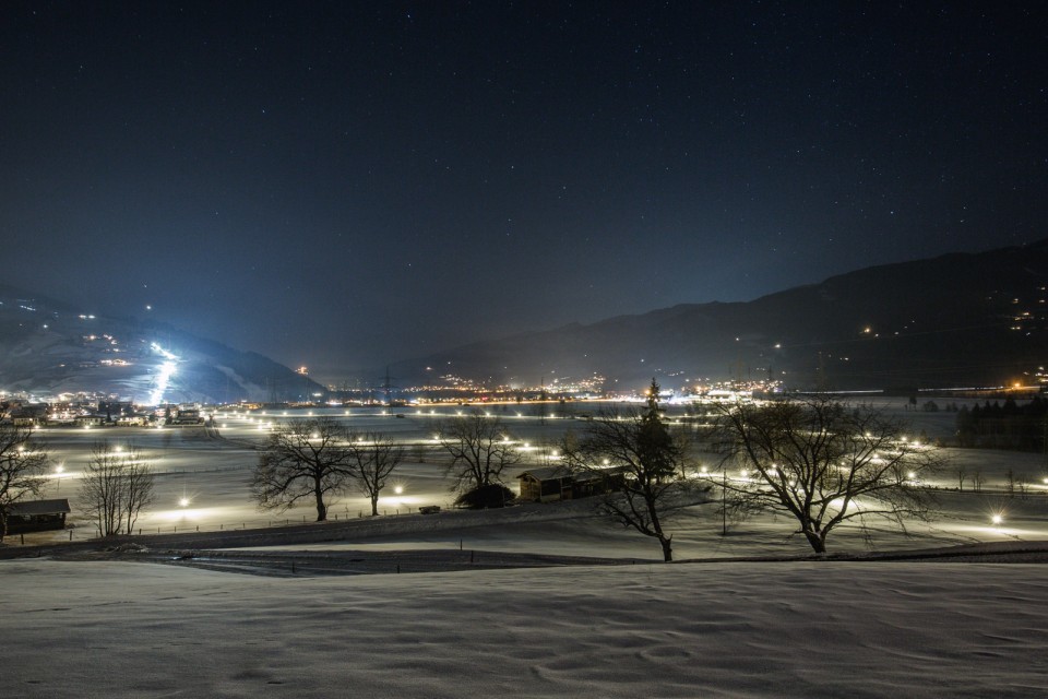 Blick auf die Nachtloipen in Zell am See Kaprun