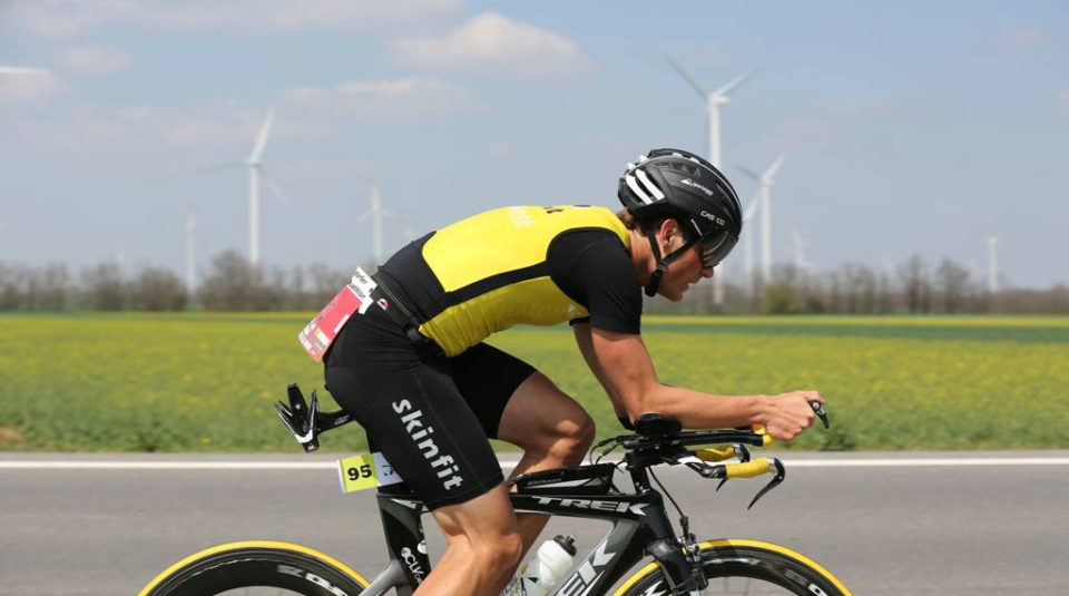 Markus Hinterberger am Rennrad beim Triathlon