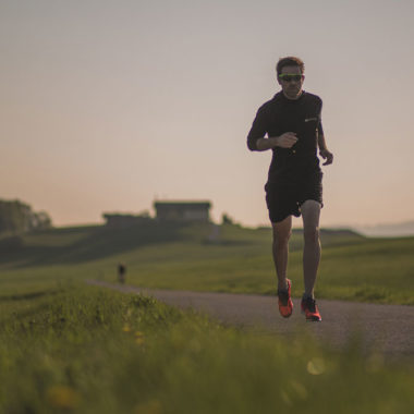 Emanuel-beim-Laufschuhtest