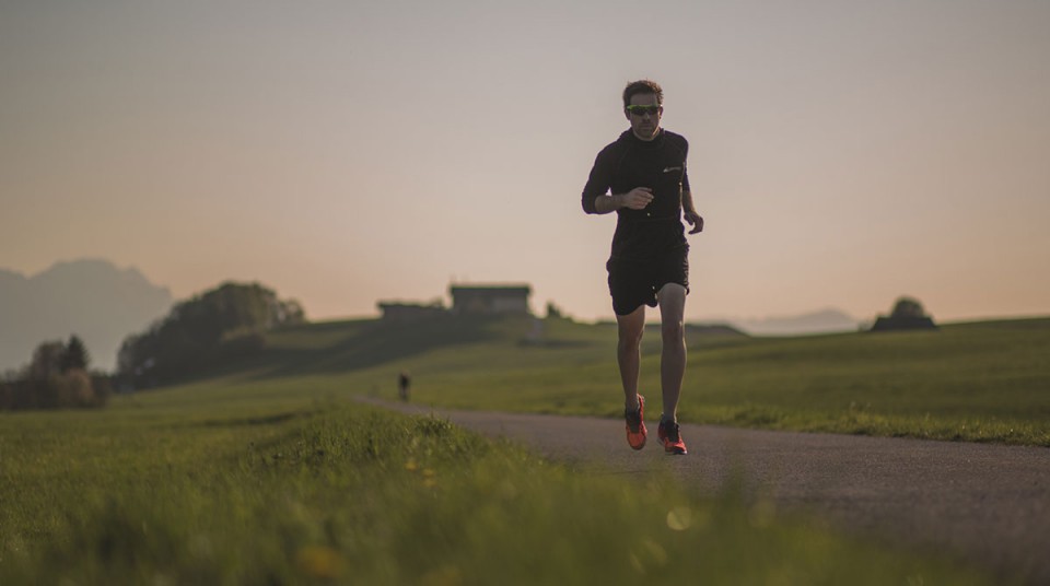 Emanuel-beim-Laufschuhtest