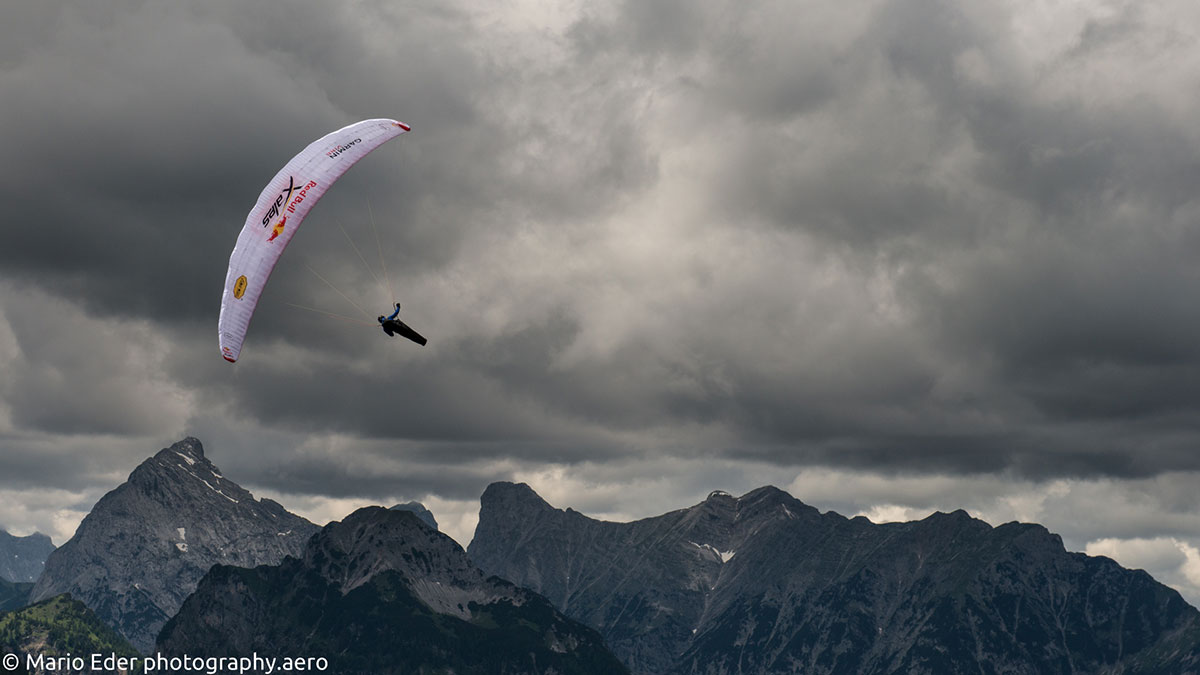 Gleitschirmfliegen-Alpen