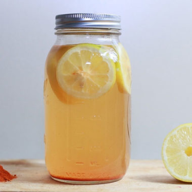 Zitronensaft im Einmachglas