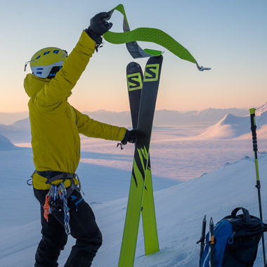 Skitourengeher am Peak angekommen