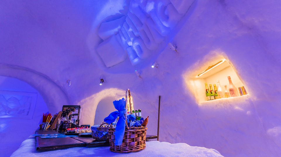 White-Lounge-Foto-Innen