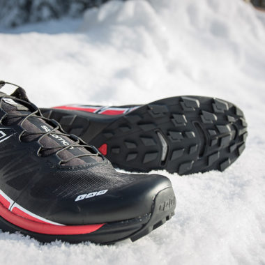 S-Lab-Wings-Softground-Schuh-im-Schnee