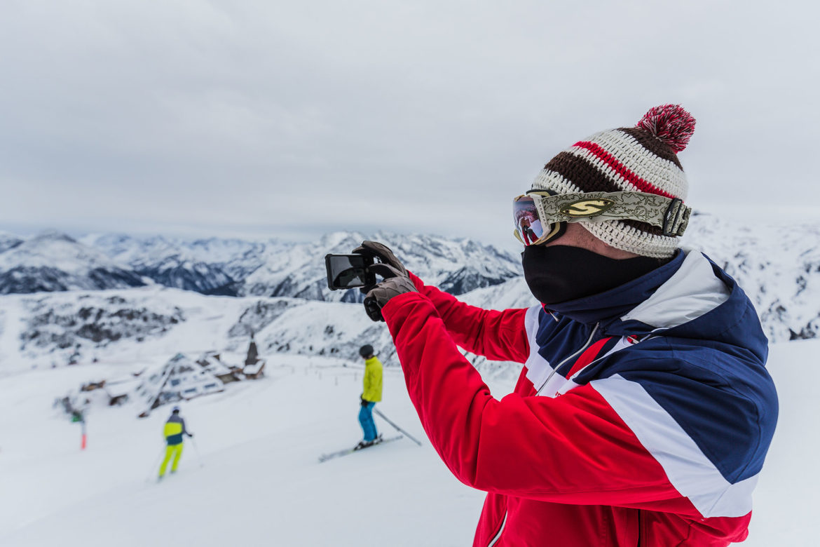 Smartphone-auf-der-Piste
