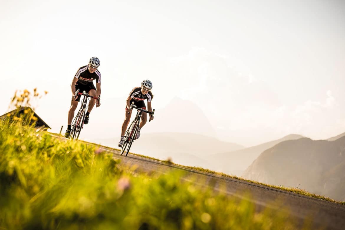 rennradfahrer-in-innsbruck-urlaub