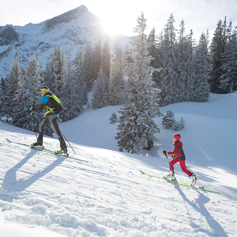 Skitourengehen-mit-Kindern